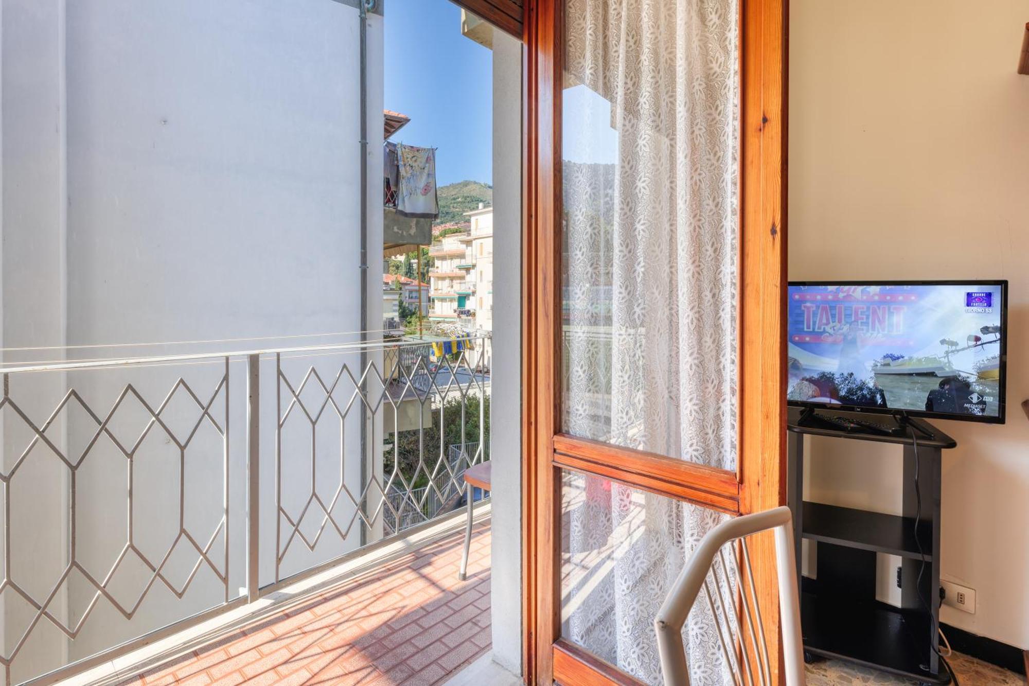 Bluemind Apartment 500M From Sea - Happy Rentals Alassio Eksteriør bilde